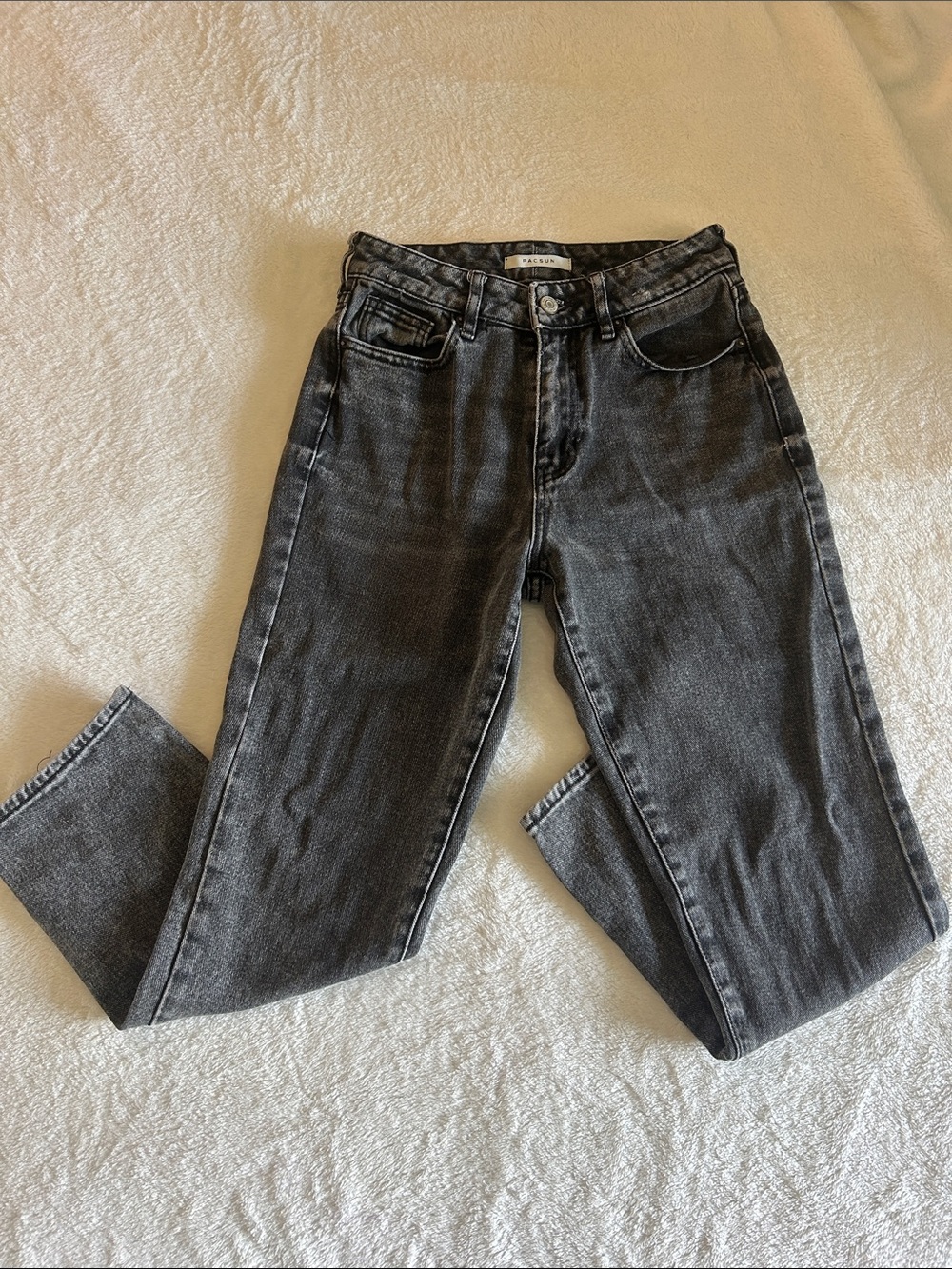 PacSun Women's Slim Straight Jeans in Faded Black
